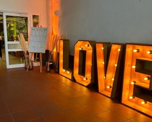 Love Buchstaben im Foyer